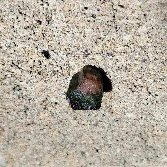 🦋🏵️🦋Red Tigers Eye, Watermelon Tourmaline, and Shungite - Picture 4 of 7